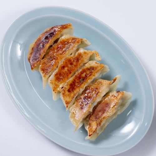 Grilled gyoza (6 pieces)