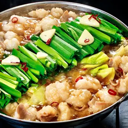 【辣味辣椒特惠】推荐“炭烤鸡肉串&牛骨火锅套餐”，含2.5小时畅饮（8道菜） 4500日元 ⇒ 3500日元