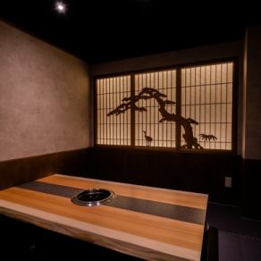 和モダンを感じる落ち着いた完全個室は2名様～6名様までご利用可能。