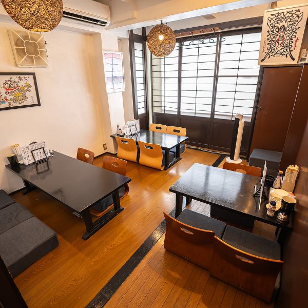【最大12名様で、お使いいただけるお座敷】当店のお座敷は2名様から、最大12名様でご利用いただけます！ゆったりとくつろぎながら、お料理とお酒をご賞味ください☆