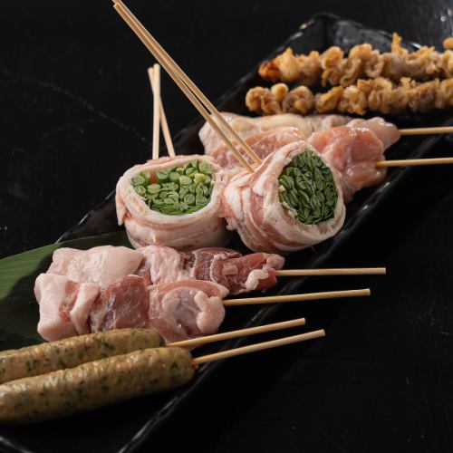 新鮮な魚介類から、お肉串まで！！　串盛り合わせ◎