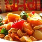 Stir-fried chicken with cashew nuts