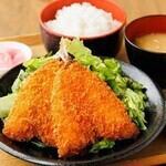 Fried horse mackerel set meal