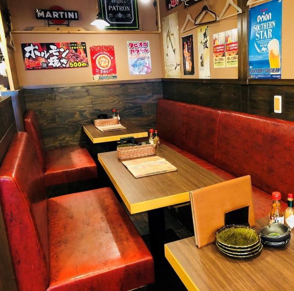 Our popular sofa seat ♪ Sofa seat where you can sit down and enjoy your meal, drink ♪ Popular seats, please make a reservation as soon as possible if you want! Because you can connect, a large number of people Even customers can respond ◎