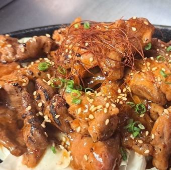 猪筋和牛腩排铁板烧（Yukgaejang酱）
