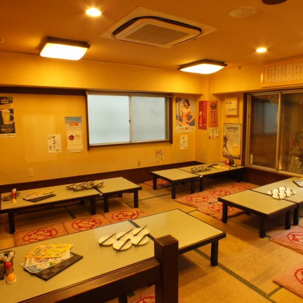 靴を脱いでお寛ぎ頂けるお座敷席☆各種ご宴会に最適な空間です！最大30名様まで対応可能で20名様以上で貸切もOK☆貸切なら個室のようにお使い頂けます！