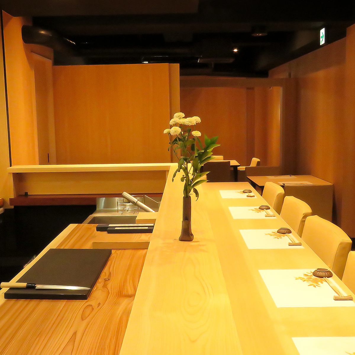 We also have private rooms that can be used for entertaining parties and dinner parties.