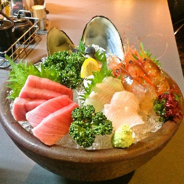 [Reservation required] Assorted sashimi made from carefully selected ingredients