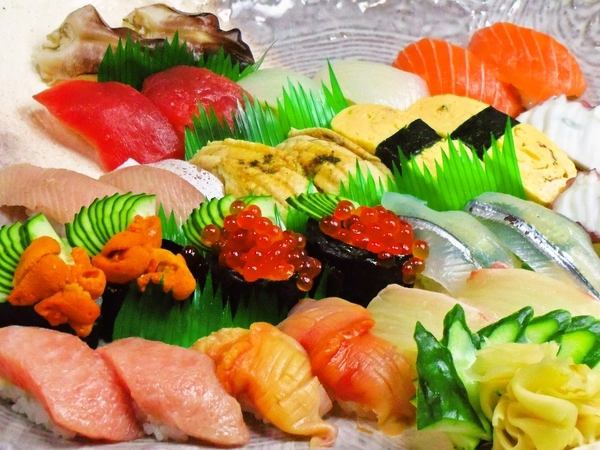The ingredients carefully selected by the general who knows all about sushi and fish are truly gems!