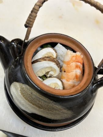 土瓶蒸し(季節限定)