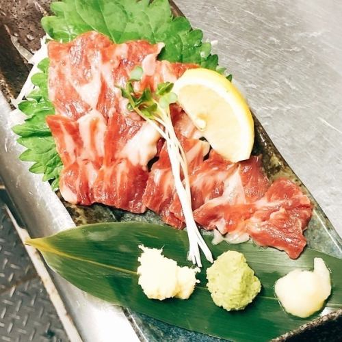 Domestic horse sashimi medium fatty tuna