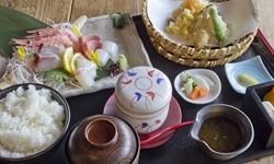お刺身と天婦羅ごはん
