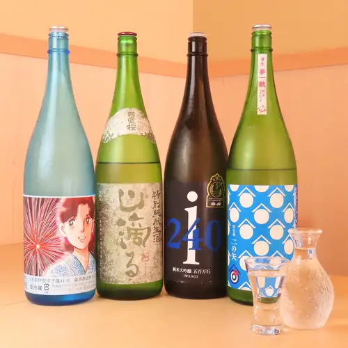 様々な銘柄を試せて60mlから楽しめる日本酒は380円(税抜)～ご用意