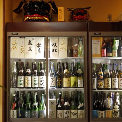 全国各地の日本酒が勢揃い