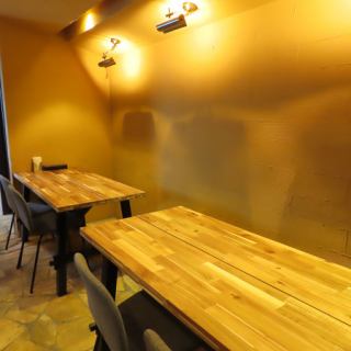 テーブル席のご用意ございます。飲み会や宴会にもご利用いただけます。