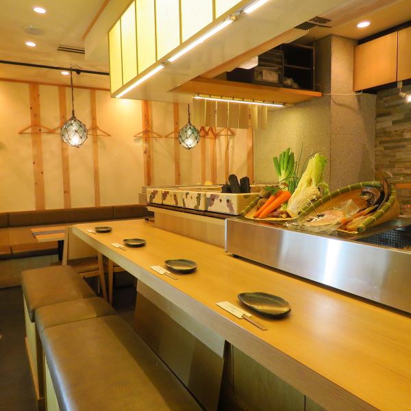 栄駅すぐ！落ち着いた雰囲気の店内は普段使いやデート，接待に◎カウンターでの一人飲みや仲間とのご宴会にもピッタリ！リクエストに合わせてコースのご用意も可能です♪お気軽にどうぞ♪