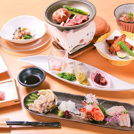 [含稅套餐3,300日元]以清晨在淡路島捕獲的天然魚為主的時令懷石料理...◇