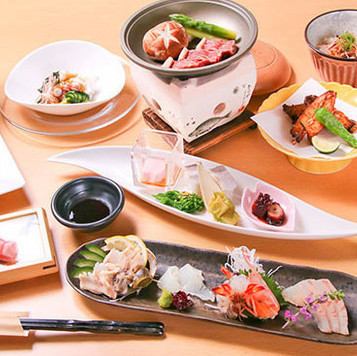 会席料理(雅)8,800円 (税込)