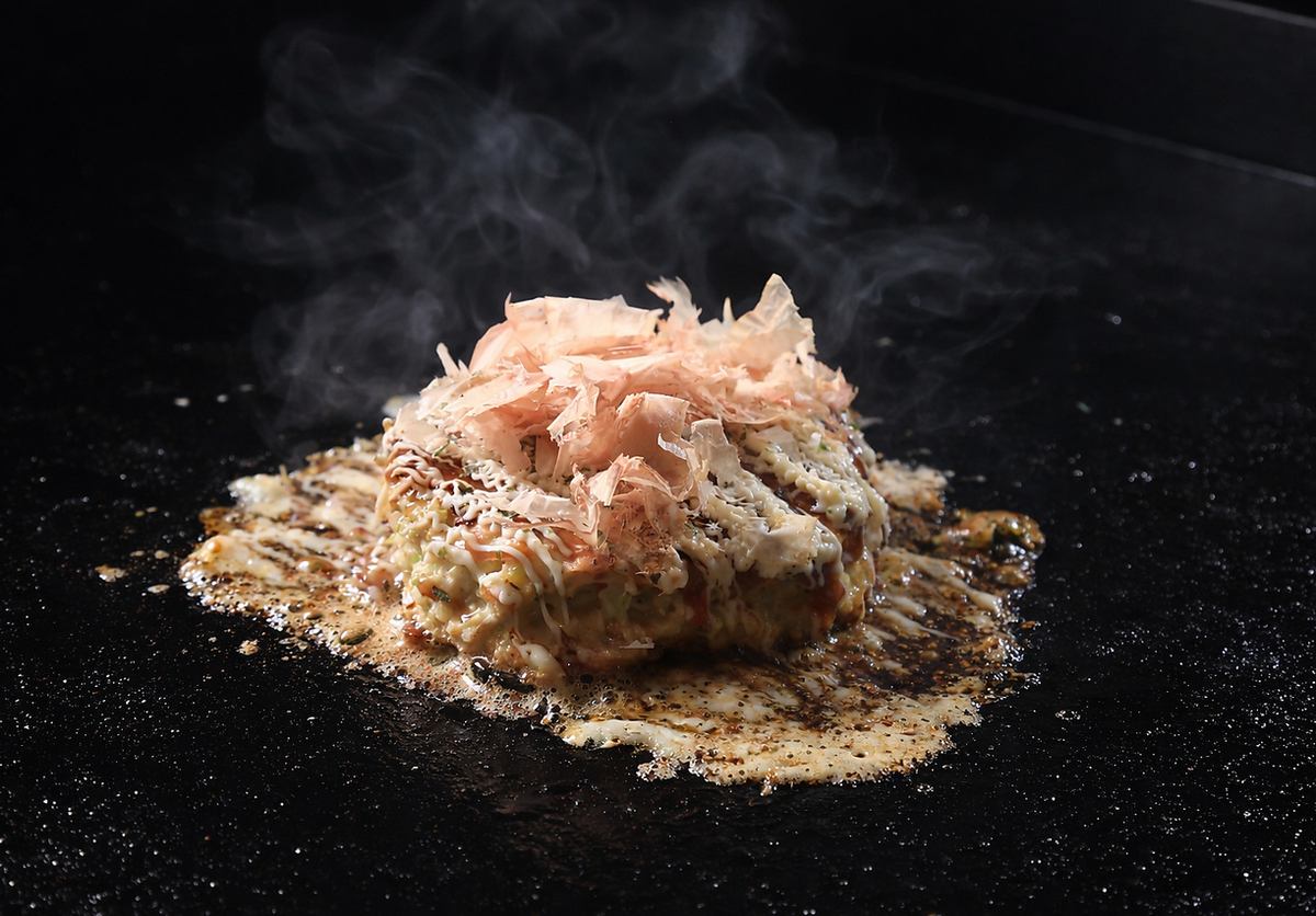 【豊橋駅より徒歩4分】お好み焼きやとん平焼きなどの、こだわりの粉物を楽しめます♪