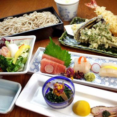 ランチ【そば会席御膳】前菜,お造り,サラダ,季節の天ぷら,国産二八蕎麦,甘味が楽しめるコース