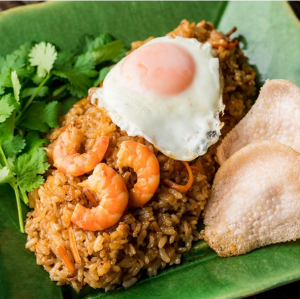 インドネシアの焼飯「ナシゴレン」