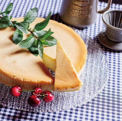 濃厚でクリーミーな味わい「NYチーズケーキ」