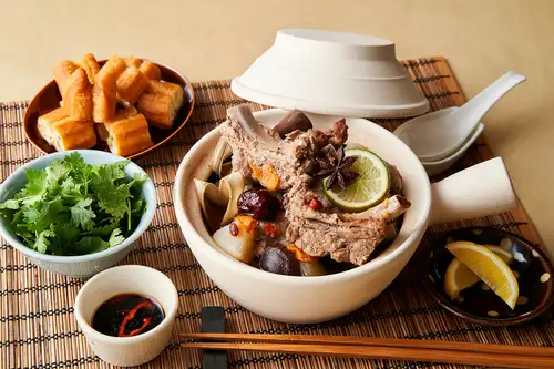 Bak Kut Teh, a Malaysian dish with a unique flavor, is available for dinner only.