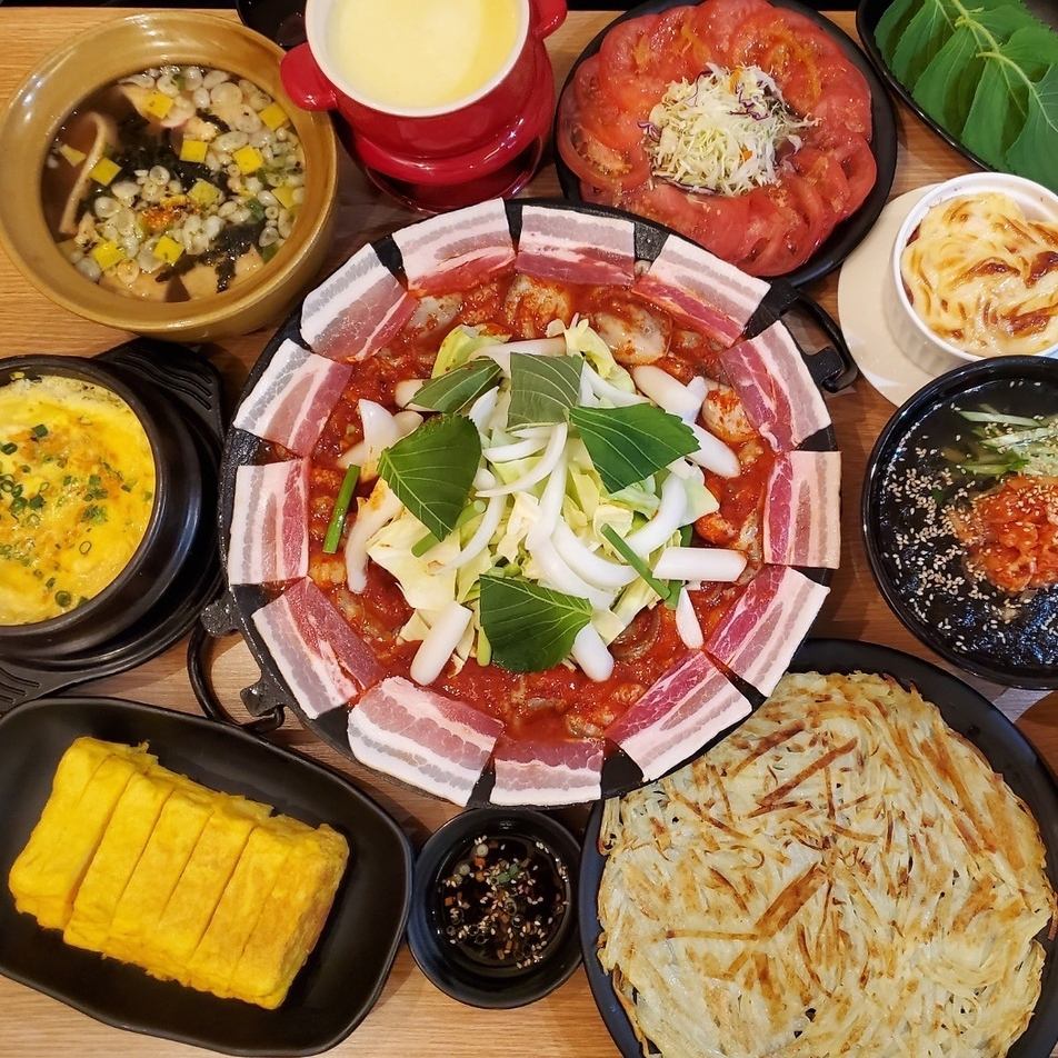 【なんば駅7分】韓国の超人気イイダコ専門料理店が関西に上陸！