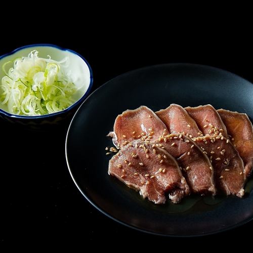 Green onion salted pork tongue