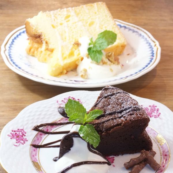 Homemade cakes We offer handmade cakes such as fluffy chiffon cakes and gateau chocolat♪