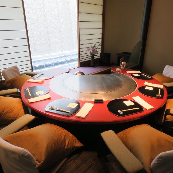 A space where you can fully feel [Japanese modern].This is also a completely private room.