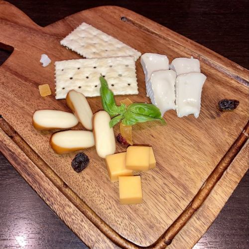 Assortment of 3 kinds of cheese
