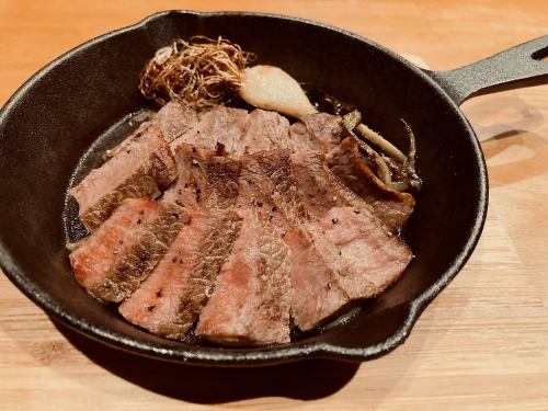 宮崎牛の赤身カットステーキ　～100g～
