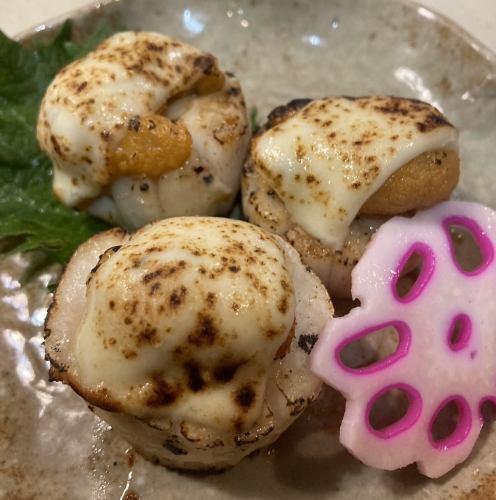 Grilled Sea Urchin and Scallop with Cheese