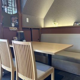 점내 리뉴얼! 테이블 좌석