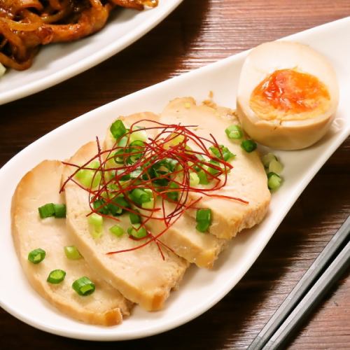 おすすめは新鮮な【鶏】！