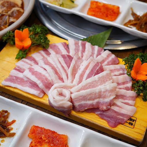 Not only samgyeopsal, but also an a la carte menu is available♪