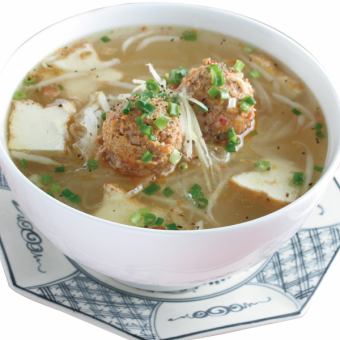 ピリ辛豚挽肉のフォー