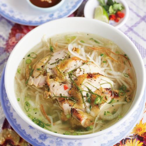 ライムリーフ香るグリルチキンのフォーの青葉台セット