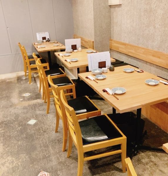 The calm and clean interior of the restaurant can be used for a variety of occasions, from after-work drinking parties, sightseeing, welcome and farewell parties, year-end parties, and other banquets.We also accept reservations for private rentals, so please feel free to contact us!
