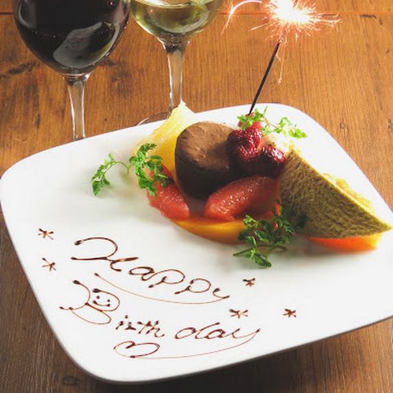 A surprise dessert plate for birthdays and anniversaries♪