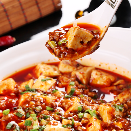 Be careful not to get addicted to it! Authentic Sichuan mapo tofu that is spicy, spicy, and delicious.