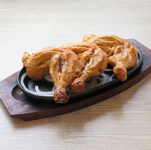 タンドリーチキンはスパイシーで焼きたてがおすすめ☆