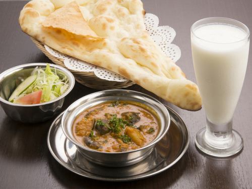 福岡では珍しい「インド料理×ワイン」の店で本場の味を堪能◎