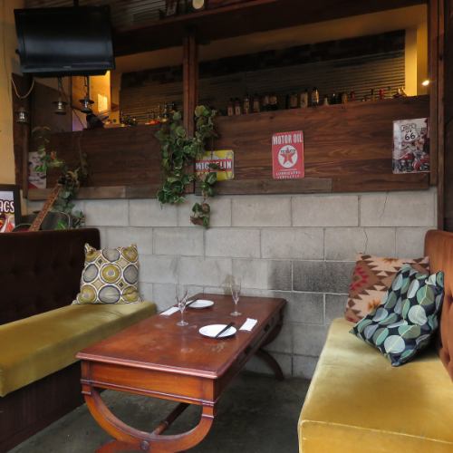 The owner and staff have created a new private room! We look forward to your reservation! (3-5 people)