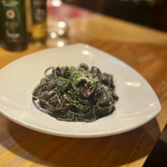 イカ墨パスタ