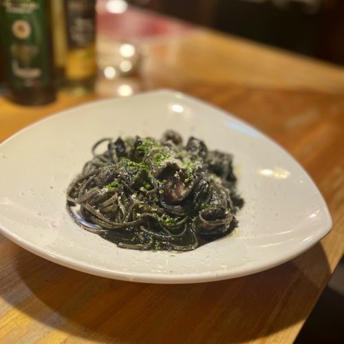 イカ墨パスタ