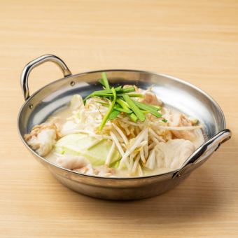 ●選べる赤or白モツ尽くしコース●当店名物！選べるもつ鍋+鉄板＆海鮮付き！＜全9品＞3999円