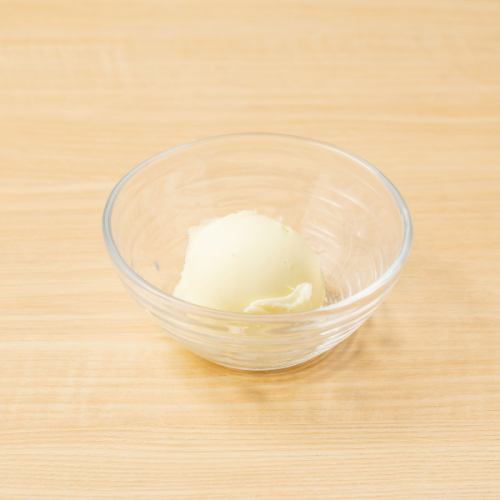 アイス（バニラ、ゆず、ストロベリー、マンゴー）