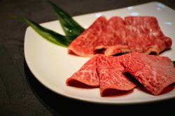 【全110種類以上食べ放題】特選和牛付きしゃぶしゃぶコース（和牛霜降り肉）